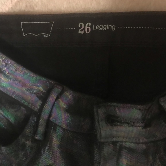 LEVIS Pants - Picture 6 of 6